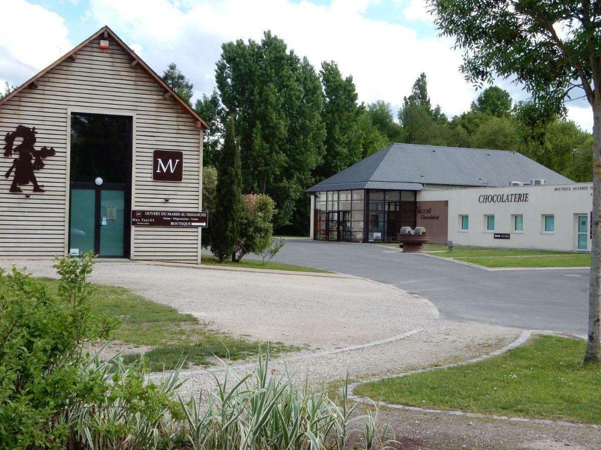 ENTRE LOIRE ET CHER Grand Gîte Côté Tilleul Tour-en-Sologne Exterior foto